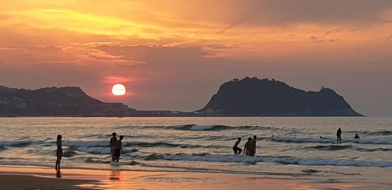 Amplio Piso En La Playa De 135 M2 Con Garaje Apartment Zarautz Ngoại thất bức ảnh